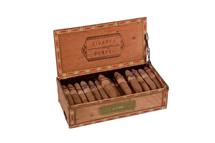 Vintage Pompei Cigar Box with Cigars