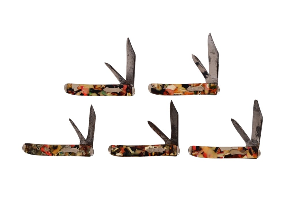 Five End Of Day Pocket Knives: Five (5) End Of Day Pocket Knives. Kent, Mfg., NY City. Good to Very Good Condition. Measure 3 1/2" closed. 5 1/2" to 6" open.
