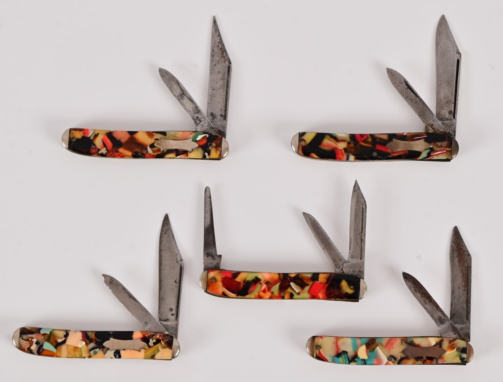 Five End Of Day Handle Pocket Knives: Five (5) End Of Day Handle Pocket Knives. Manufactured by Kent, New York City. Good to Excellent condition. Measure 3 1/2" closed. 5 1/2" to 6" open.