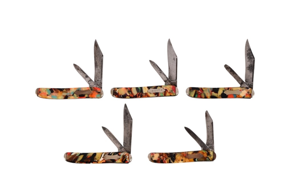 Five End Of Day Handle Pocket Knives: Five (5) End Of Day Handle Pocket Knives. Manufactured by Kent, New York City. Very Good to excellent condition. Measure 3 1/2" closed. 5 1/2" to 6" open.