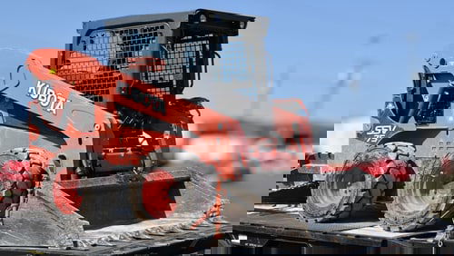 Kubota SSV75 Skid Steer