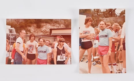 (2) Willie Nelson Distance Classic Benefit Photos