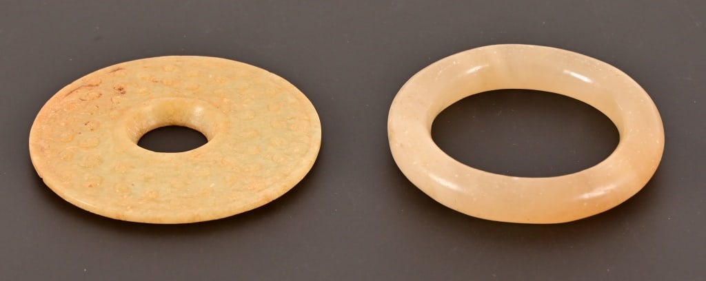 (2) Golden Silk Jade Bangle and Pendant: Both measure 3.5" dia.Photos are taken inside , outside full sun, and in the shade.