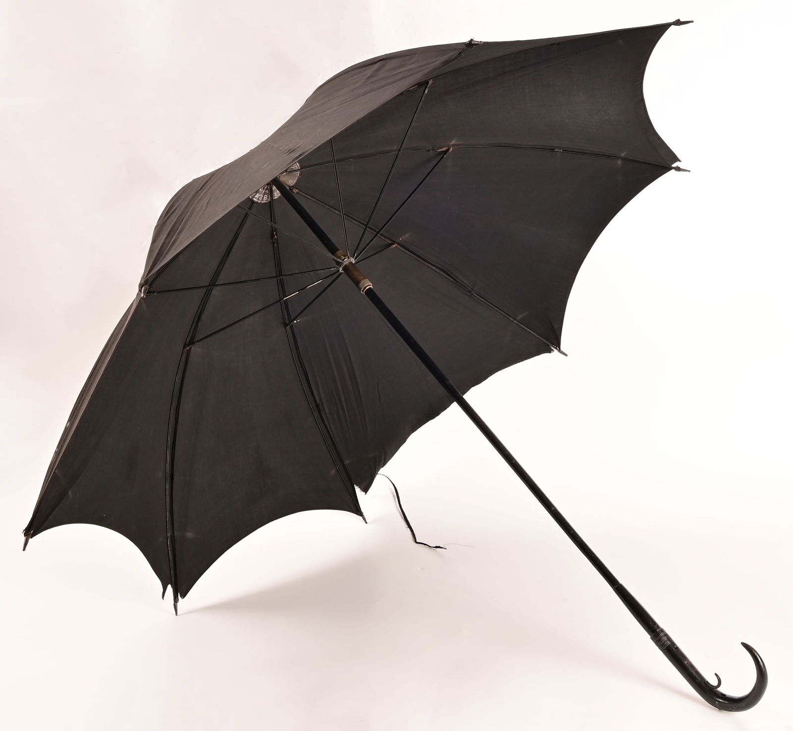 Antique S. Fox & Co. Parasol Gun: Non-firing antique Single-Shot Parasol gun, manufactured by S. Fox & Co. Measures 34", In good condition, Includes missing hammer portion mechanism.