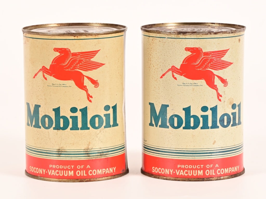 (2) Mobiloil Socony Vacuum Pegasus Oil Can NOS: Vintage Mobiloil Socony Vacuum Pegasus Quart Oil Cans, Full