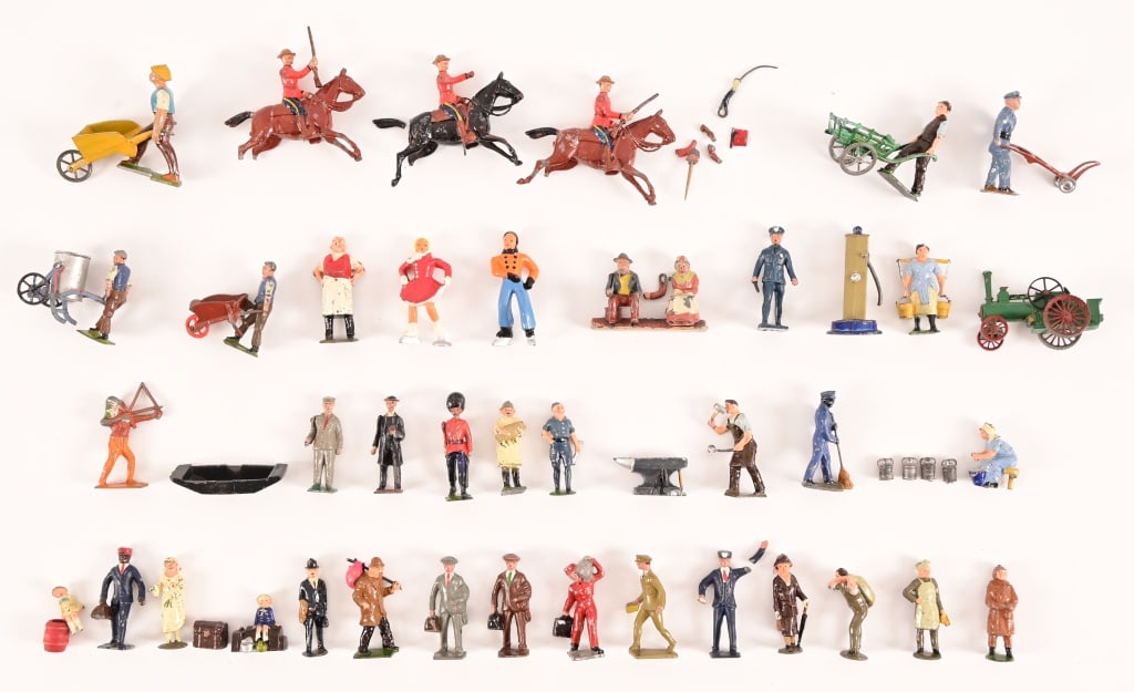 Antique Cast Lead Toy Figurines: Antique Cast Lead Toy Figurines