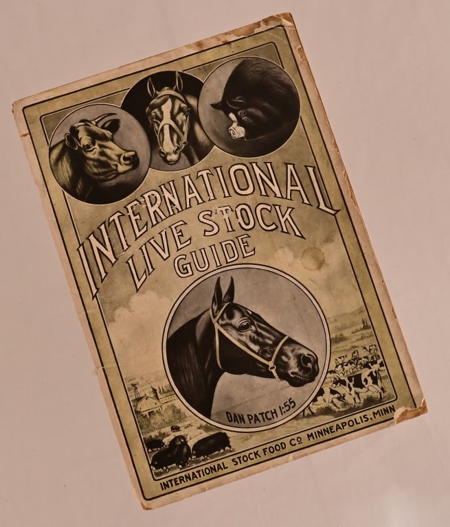 1916 International Live Stock Guide: And Life Of Dan Patch 1:55. International Stock Food Co. Minneapolis, Minn.