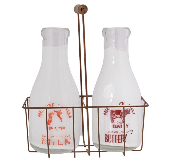 2 Vintage Milk Bottles with Wire Carrier Rack (1 of 4)
