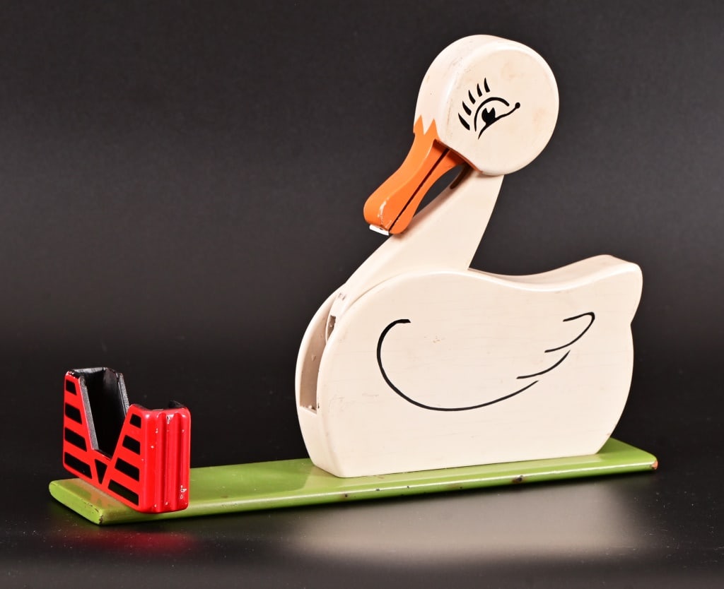 Vintage Card Duck: Duck reaches down and picks up card when cable is drawn.