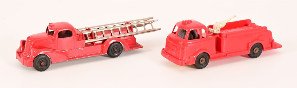 (2) Wyandotte Vintage Toy Fire Trucks (1 of 6)