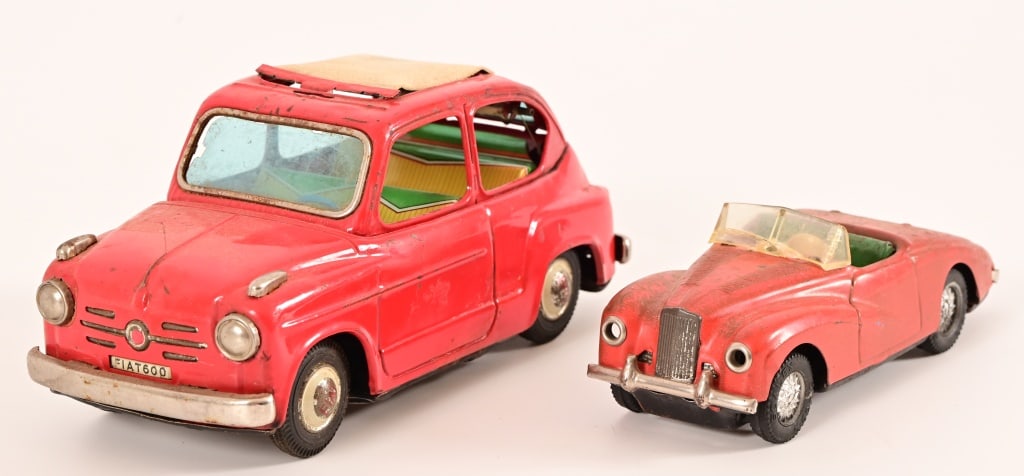 (2) Vintage Pressed Tin Toy Cars (1 of 13)