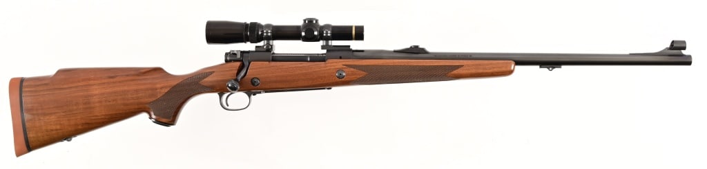 Winchester Model 70 Safari .458 Win Mag. Cal.: SN 6181476. Very nice condition. 22" barrel, excellent bore. With Leupold 1.5 x 5 scope, sling. Modern.