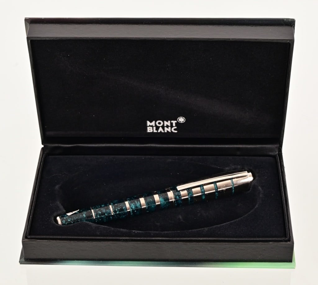 Montblanc G.B. Shaw Limited Edition Fountain Pen: Montblanc George Bernard Shaw Limited Edition Fountain Pen, No. 09622/16000. Excellent condition in original box. 18K white gold-plated nib