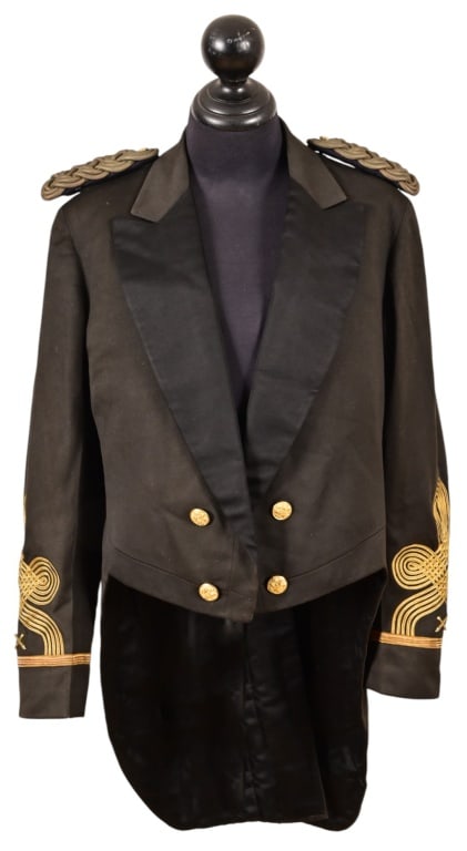 Colonel Arthur W. Barrett's Dress Coat (1 of 7)