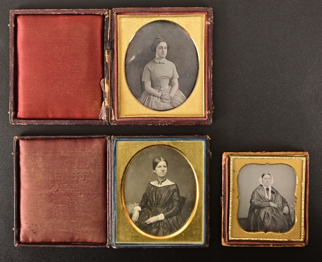 (3) Daguerreotype Photographs of Women (1 of 4)