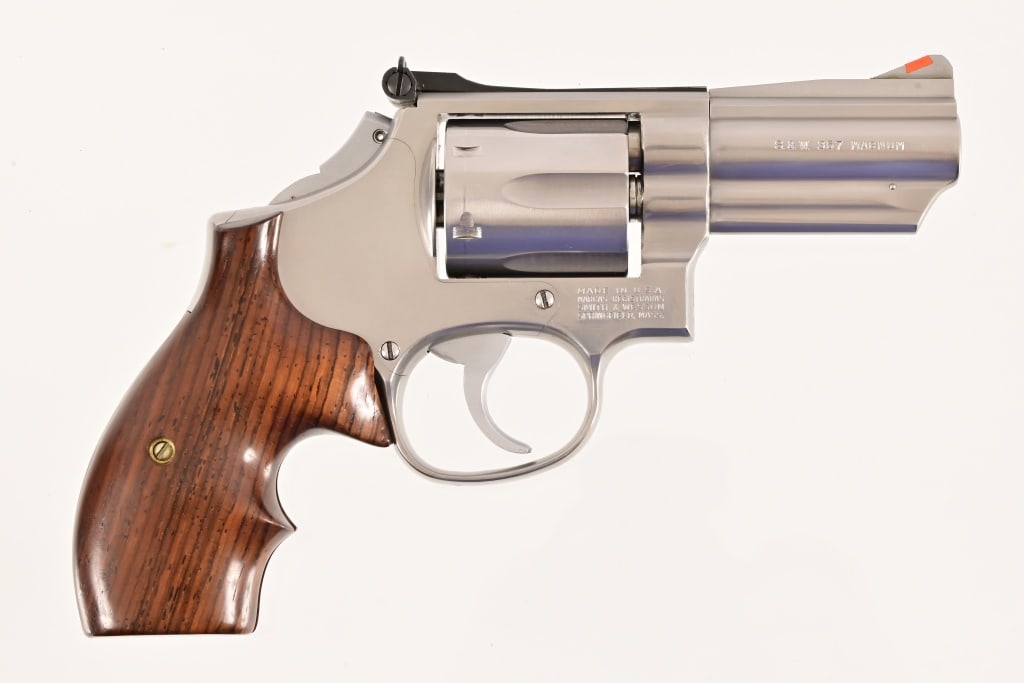 Smith & Wesson Model 66-2 .357 Pistol (1 of 2)