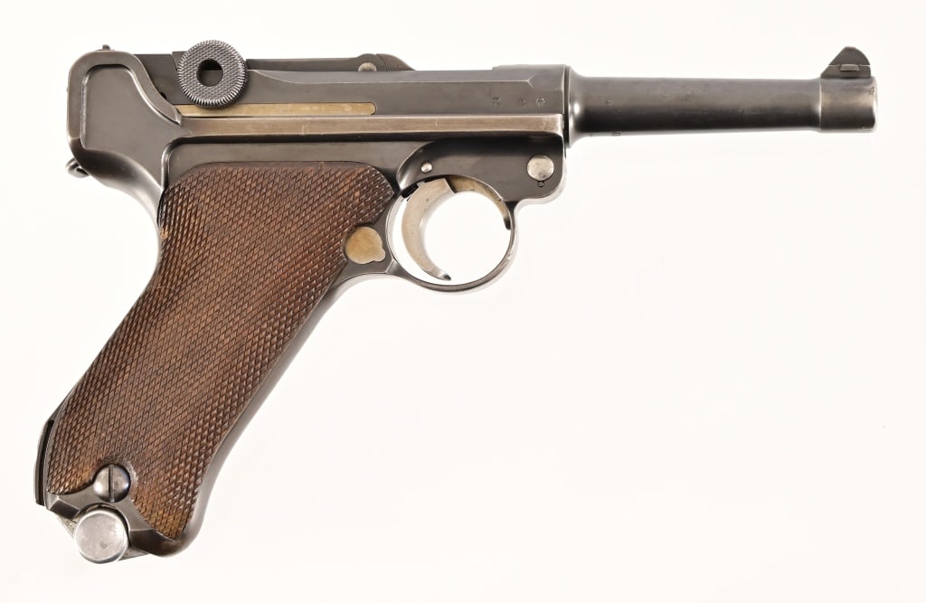 WW2 Luger M1936 Semi-Auto 9mm Pistol (1 of 2)