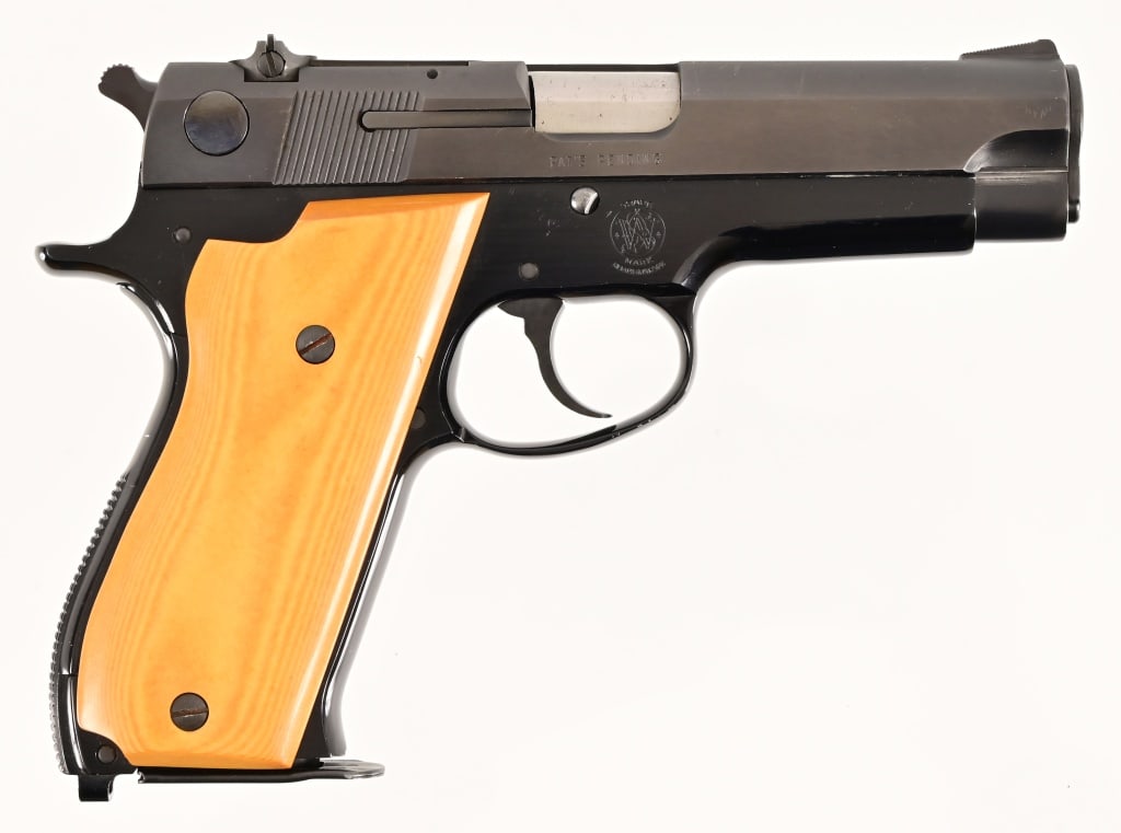 Texas Ranger Tommy Ratiff's S&W Model 39-2: S/N A304852. Duty carried by Texas Ranger Ratliff, 4" barrel. Modern