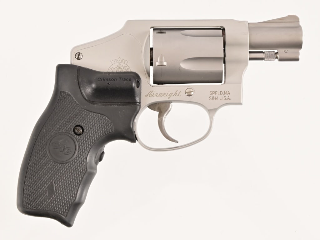 Smith & Wesson Airweight Revolver .38 Spcl +P (1 of 2)