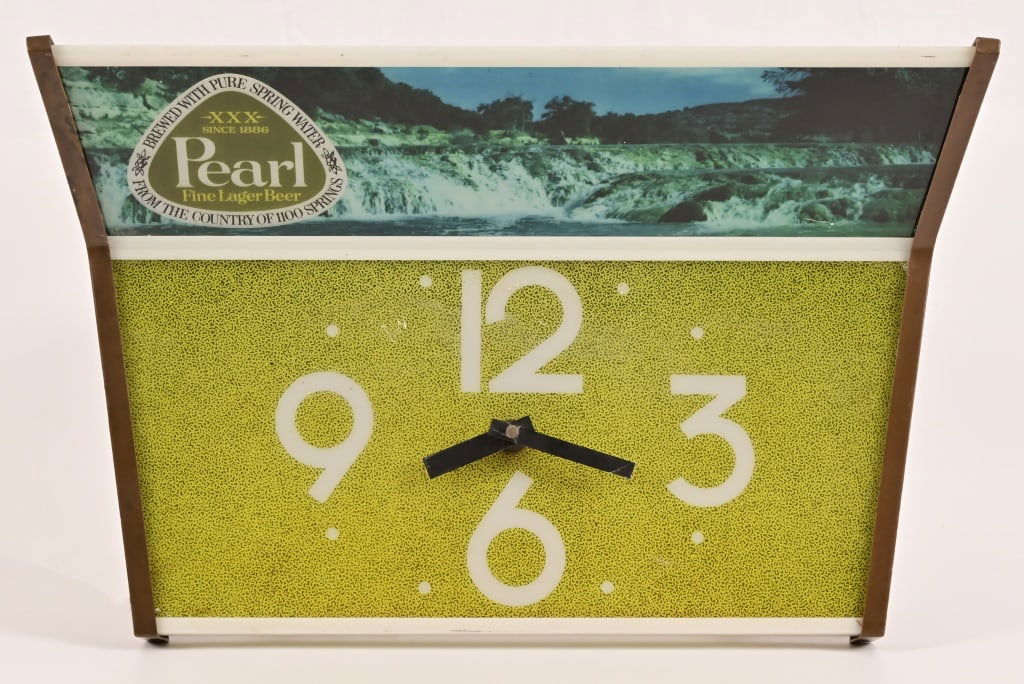 Pearl Beer Lighted Clock (1 of 6)