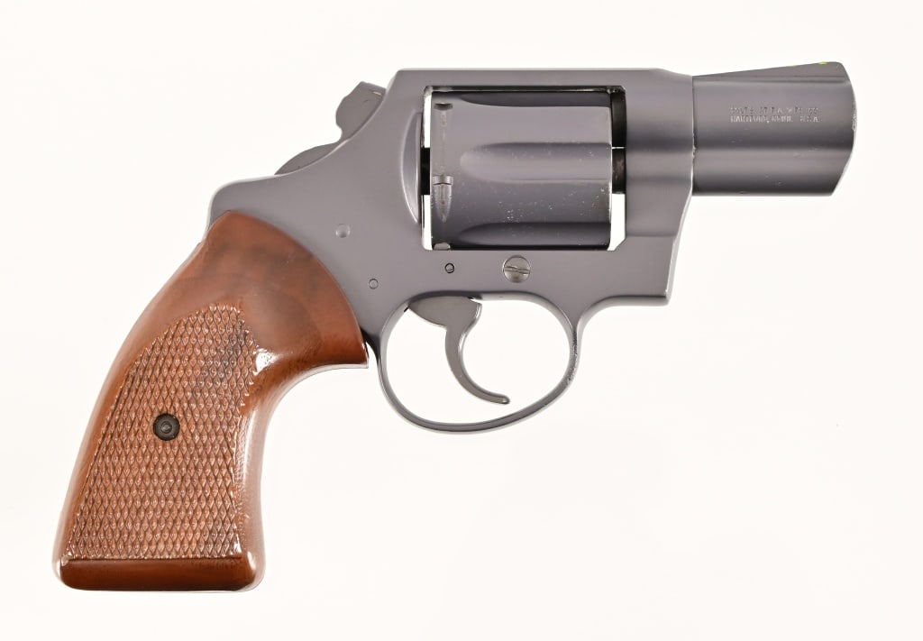 Colt Detective Special Revolver .38 Spcl: S/N C25743. Refinished. 2" barrel, bobbed hammer. Modern