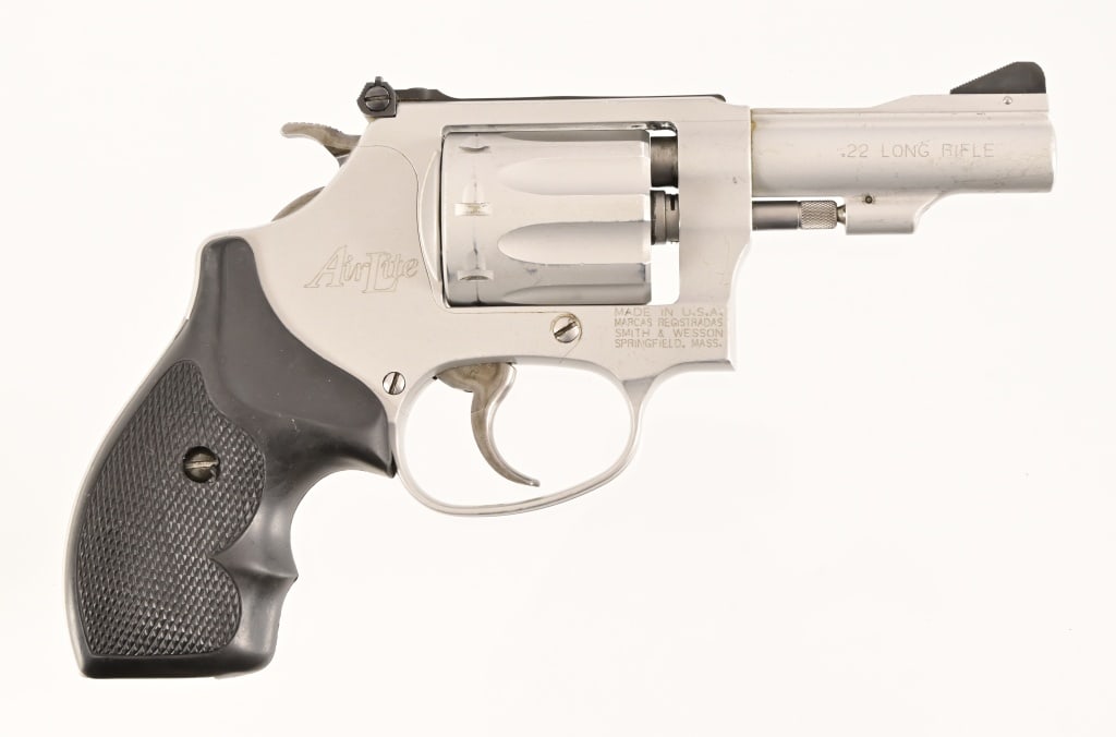 Smith & Wesson Air Light .22LR Revolver (1 of 2)