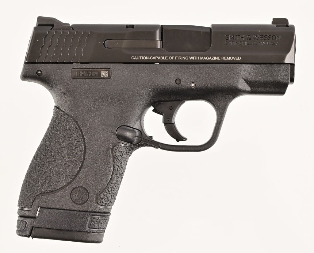 Smith & Wesson M&P Shield Semi-Auto .40 (1 of 3)