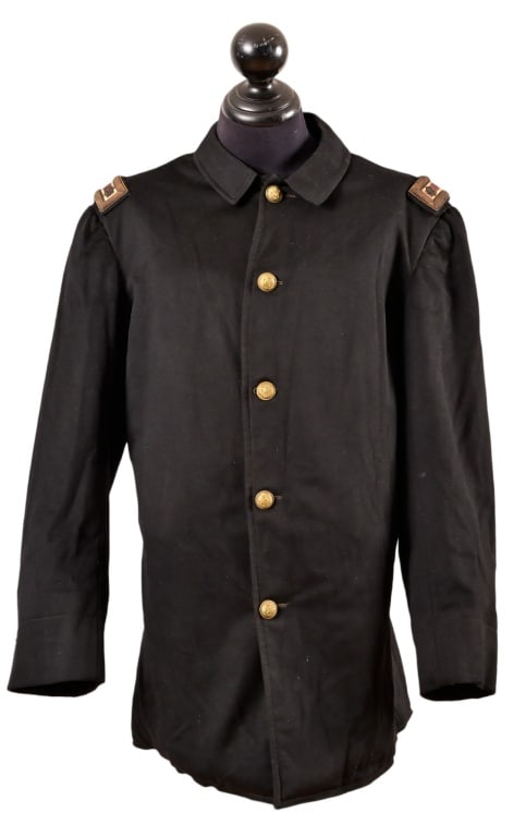 Union Officer Coat w/ Shoulder Insignia (1 of 9)
