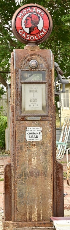 Wayne Model 60 Mohawk Gas Pump: Measures approximately 26" wide x 16" deep x 7' tall (with globe). Sold as is where is. Must be picked up at location. Site is within 5 miles of auction house.
