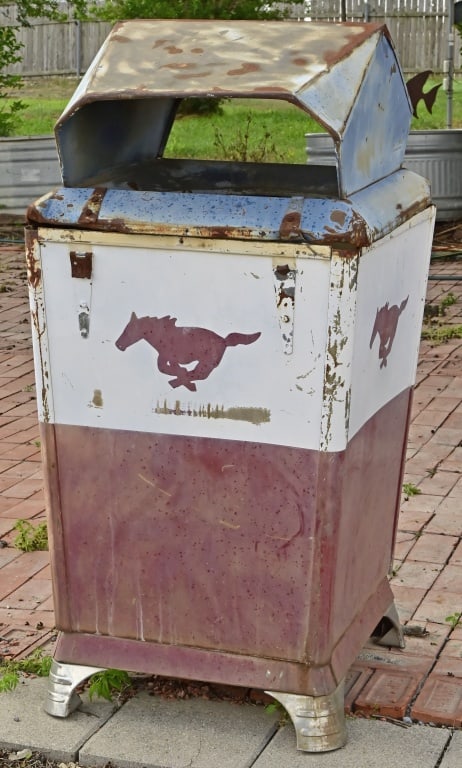 Mustang Motif Lawson Trash Can: Measures approximately 4' tall. Sold as is where is. Must be picked up at location. Site is within 5 miles of auction house.