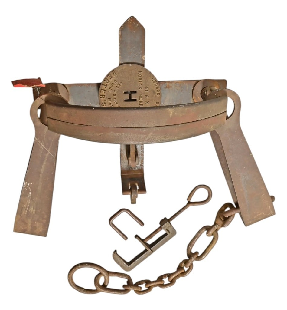 Antique Bear Trap Herters Hudson Bay (1 of 3)