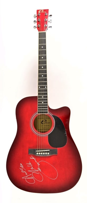 Garth Brooks Autographed Acoustic Guitar (1 of 7)