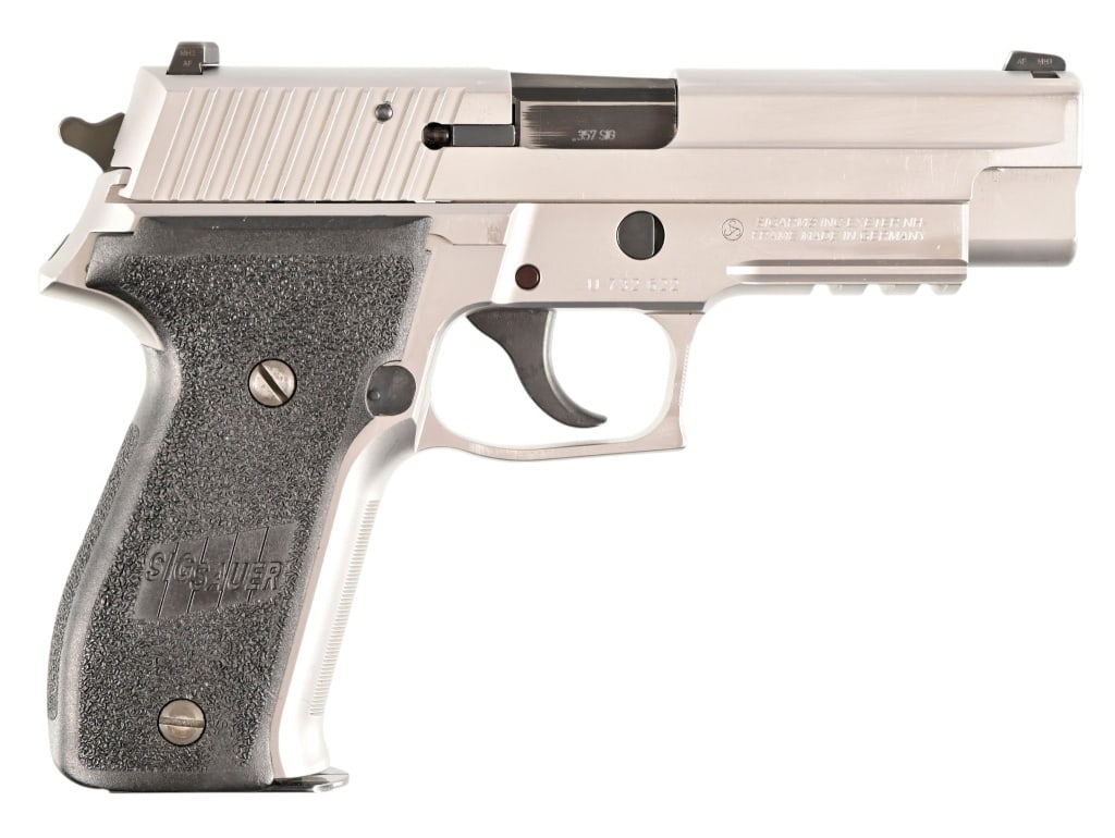 Sig Sauer P226 Semi Auto .357 Sig: S/N U732622. Includes 2 extra magazines. Modern.