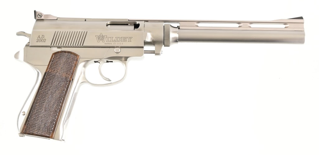 Wildey .475 Magnum Pistol RARE: S/N 4802. Stainless 10" barrel. In case with extra mag. Modern