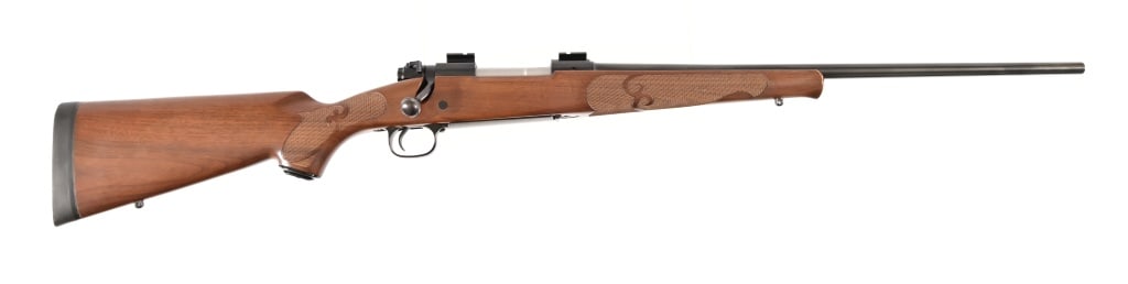 Winchester Model 70 Featherweight Rifle .30-06 (1 of 3)