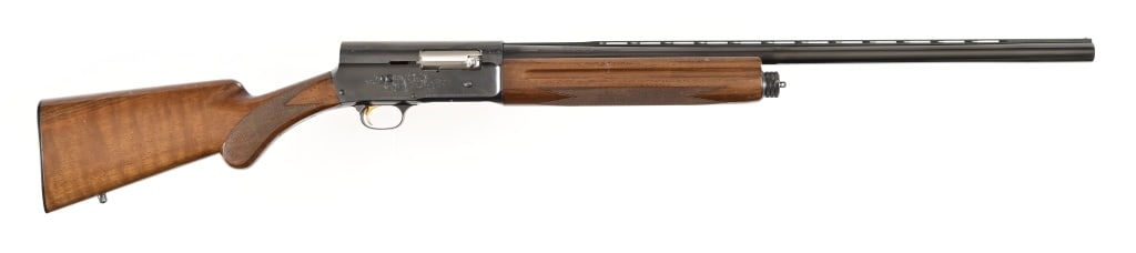 Browning A5 Light Twelve 12 Gauge Shotgun: S/N: 04006NM211. 26" barrel, 2 3/4" shells, some engraving. Modern.