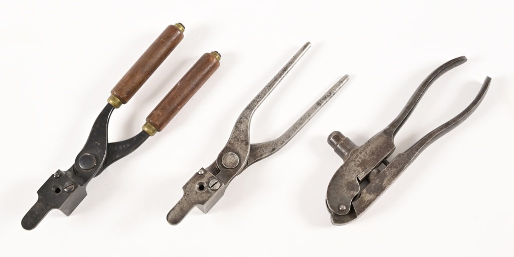 Winchester Antique Bullet Molds Reloading Tools (1 of 2)