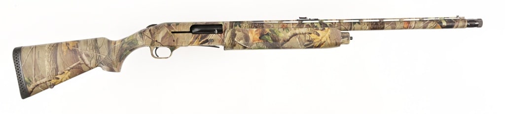 Mossberg Model 935 - 12 Gauge Shotgun: 24" barrel, semi auto shotgun, Accu-Mag choke, chambered for 3" and 3 1/2" shells, Realtree Hardwoods camo pattern. Modern.