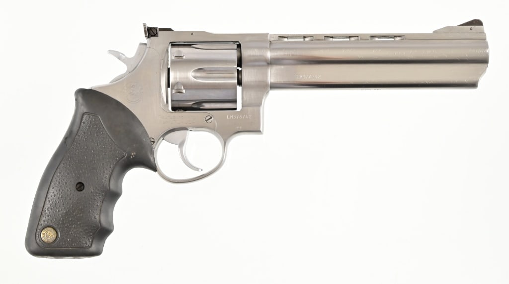 Taurus Model 44 .44 MAG Revolver (1 of 2)
