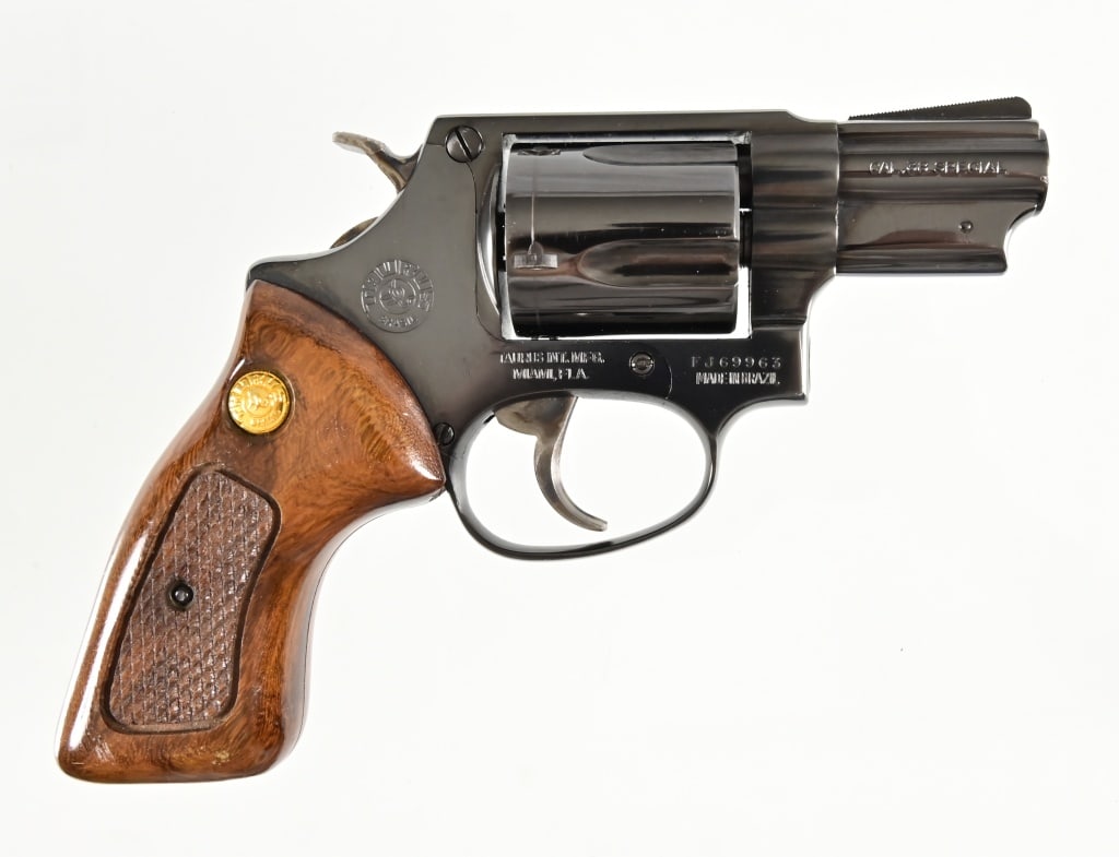Taurus Model 85 .38 Special Revolver: S/N FJ69963. In original factory box. 2" barrel Extra grip. Modern
