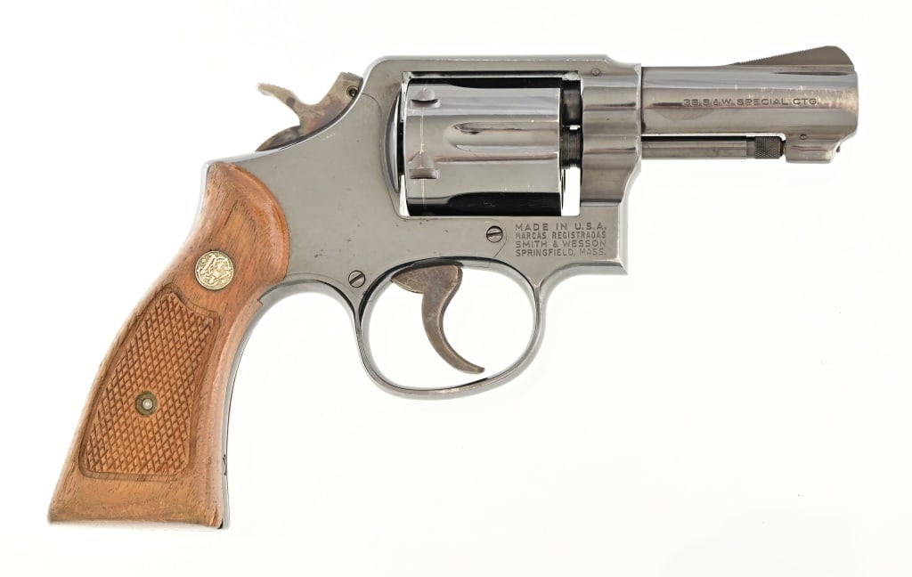 S&W Model 10-7 .38 Special Revolver: S/N 8D41224. 3" barrel. Modern.