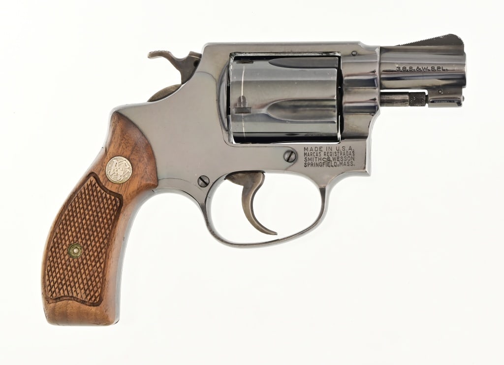 S&W Model 36 .38 Special Revolver: S/N 42940.2" barrel. Modern.