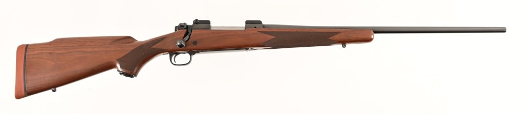 Winchester Model 70 XTR Bolt Action Rifle 25-06: 24" Barrel, S/N G1756280, nice condition. Modern