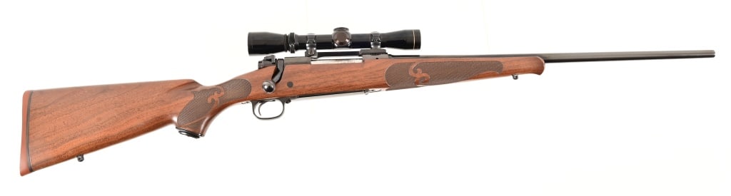 Winchester Model 70 Featherweight XTR .30-06: 22" Barrel, w/ Leupold 2-7 Scope,S/N G1542262, nice condition. Modern