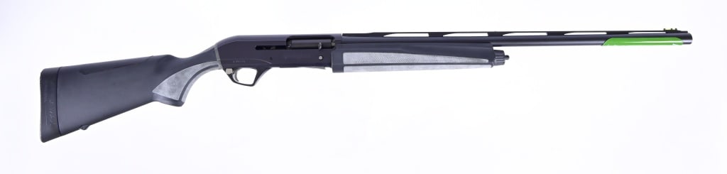 Remington VersaMax 12 Gauge Shotgun: S/N: RT89472A. 26" barrel, semi auto shotgun, interchangeable choke, chambered for 2 3/4", 3" or 3 1/2" shells. Modern.