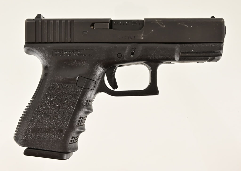 Glock 19 9MM Pistol (1 of 4)