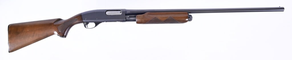 Remington 870 Wingmaster 12 GA Pump Shotgun: 28" full choke, plain barrel, S/N 240515V. Normal handling wear. Modern