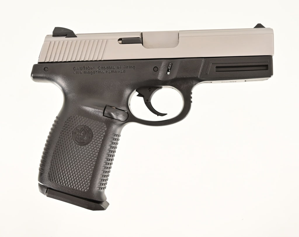 S&W Model SW40VE .40 Pistol (1 of 5)