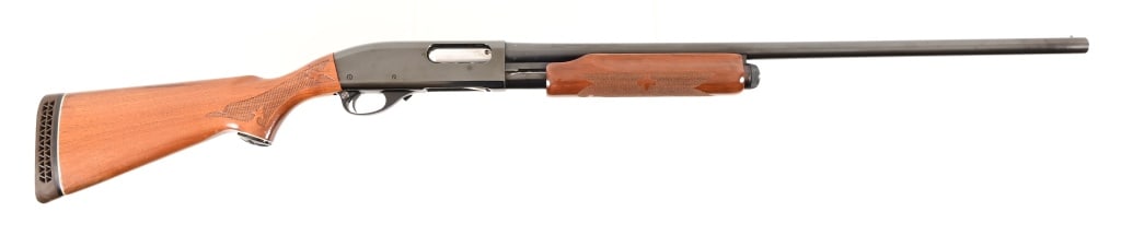 Remington Model 870 Wingmaster 12 Gauge Shotgun: SN S756543V. 28" full choke barrel. 2 3/4" shells. Good condition. Modern.