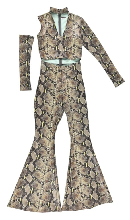 Yellowstone Lainey Wilson's Screen Used Outfit (1 of 13)